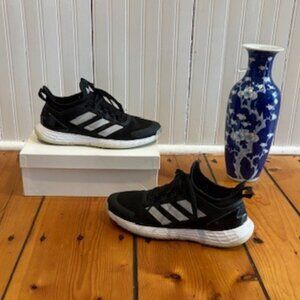 Women's Adidas Court Team Bounce 2.0 Size 7 1/2